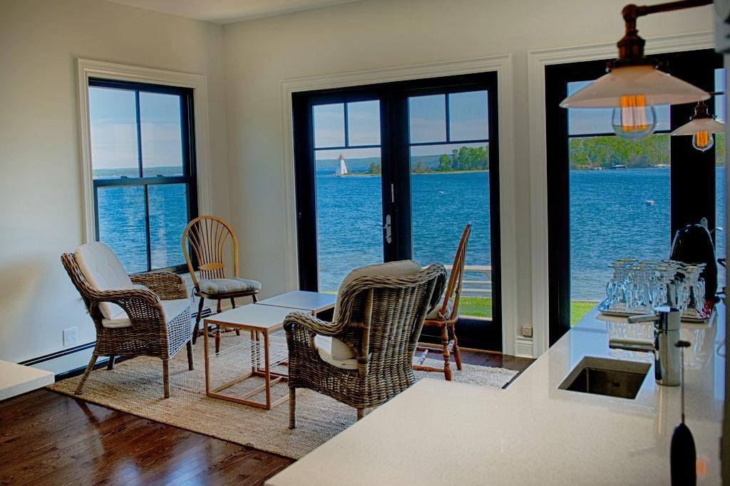 Dunlop Inn Baddeck Exterior photo