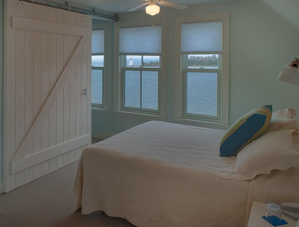 Dunlop Inn Baddeck Exterior photo