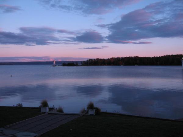 Dunlop Inn Baddeck Exterior photo